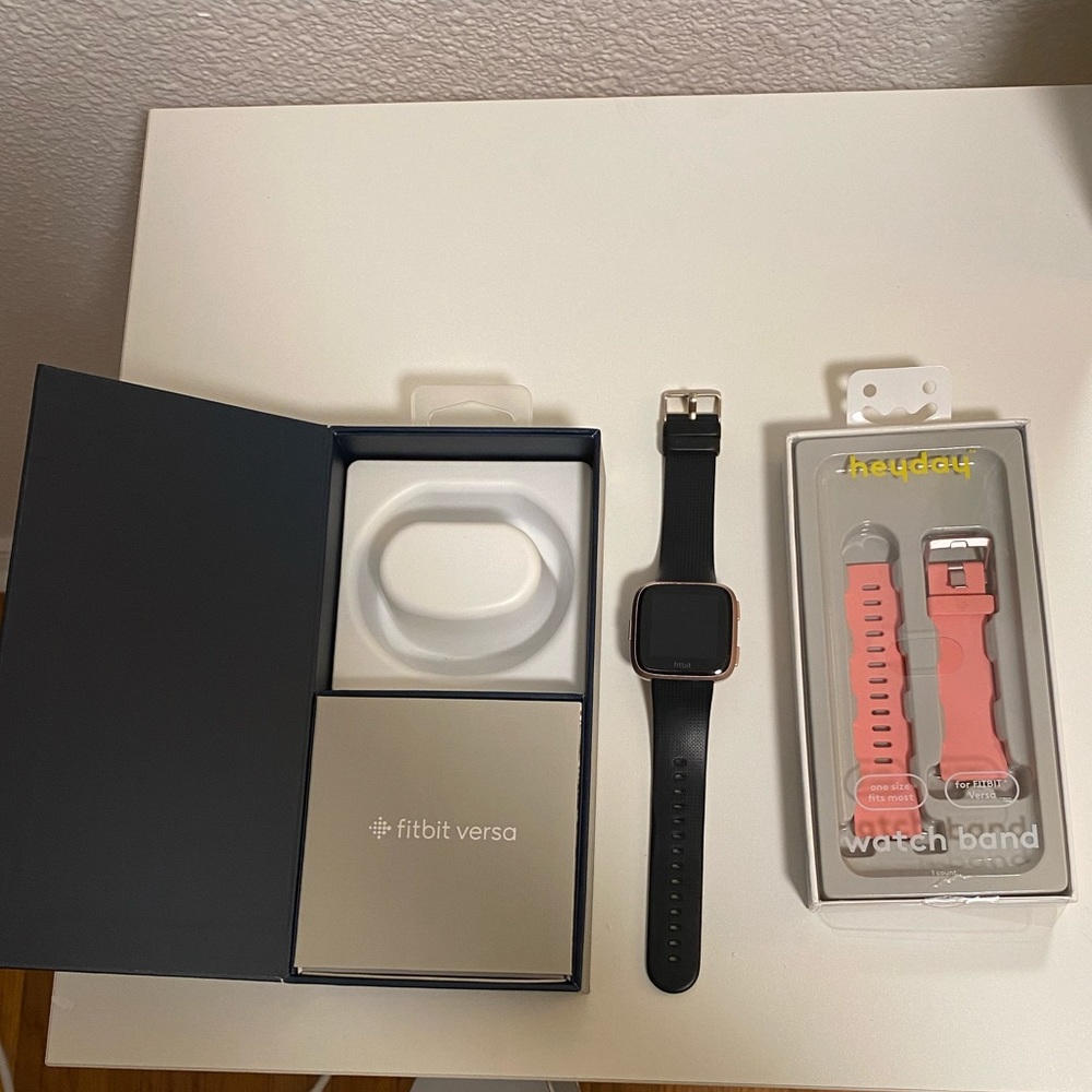 Fitbit Versa with accessory band included